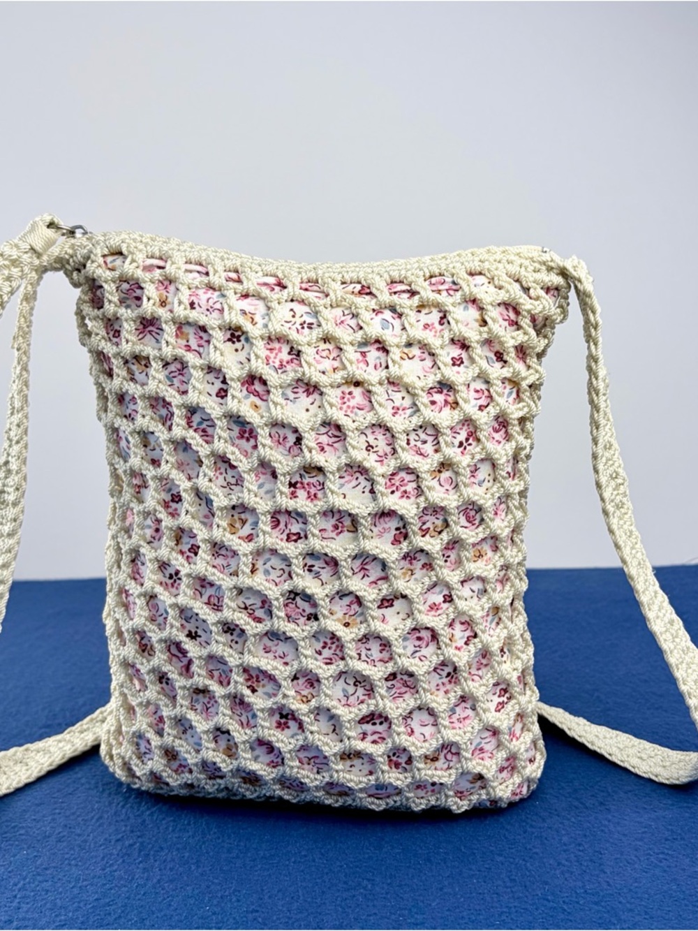 Vintage early 2000s Mudd cream crochet Y2K crossbody bag Excellent condition